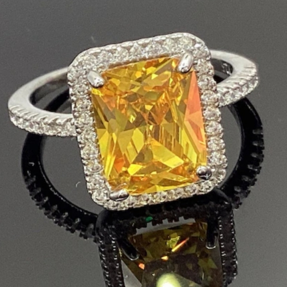 Radiant Emerald Cut Citrine Gemstone Halo Ring Sterling Silver‎ 925 Size 8
